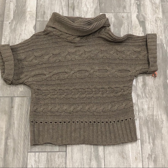 Nine West Sweaters - Nine West Short Sleeve Cowl Neck Sweater